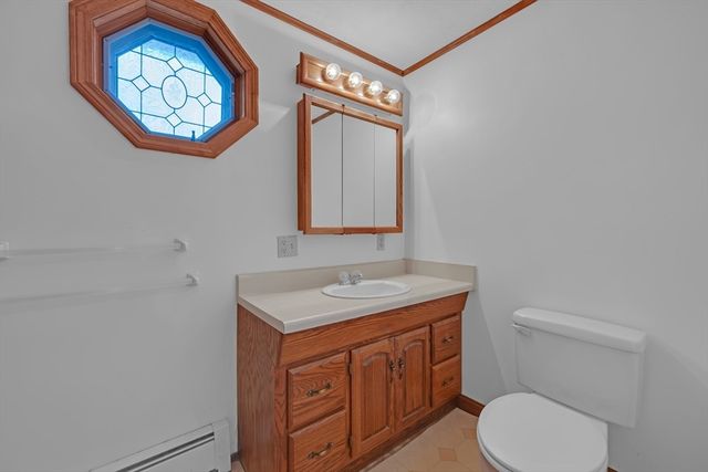 20 Brentwood Dr, Dudley, MA 01571