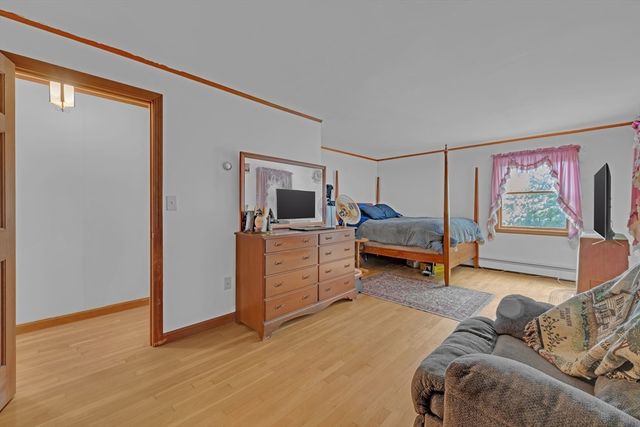 20 Brentwood Dr, Dudley, MA 01571