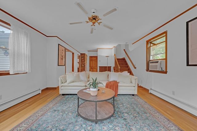 20 Brentwood Dr, Dudley, MA 01571
