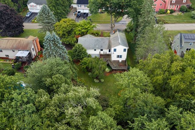 20 Brentwood Dr, Dudley, MA 01571