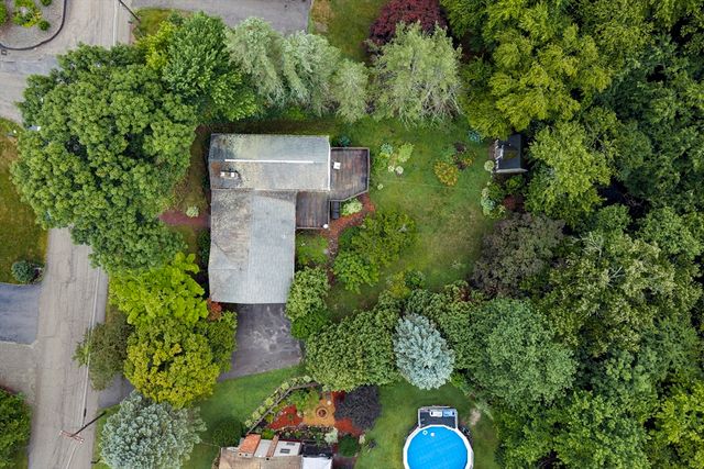 20 Brentwood Dr, Dudley, MA 01571