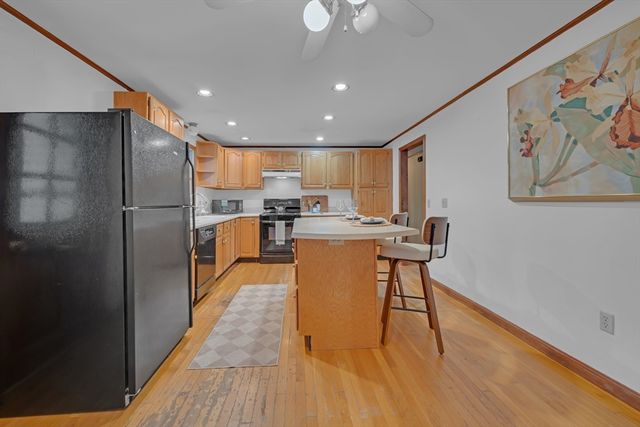 20 Brentwood Dr, Dudley, MA 01571