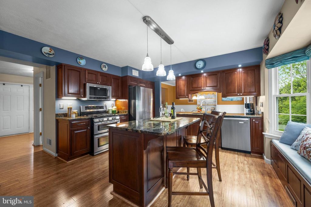 Image 12 of property listing at 6569 TYDINGS RD, Eldersburg, MD 21784