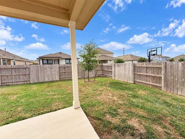 136 Thunder Oak ST, San Marcos, TX 78666