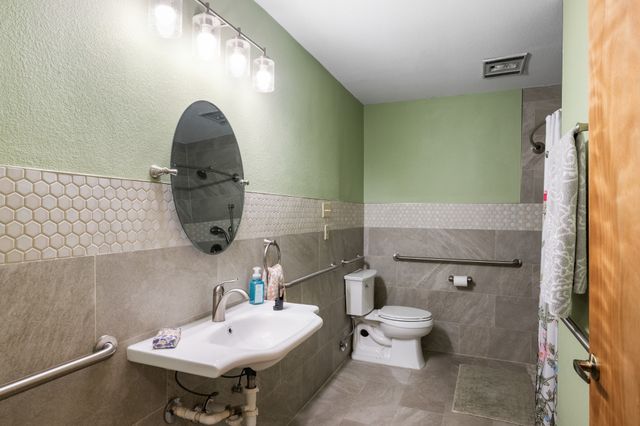 3320 Pin Oak Lane, Bedford, TX 76021