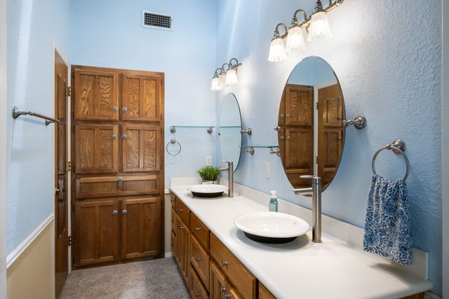 3320 Pin Oak Lane, Bedford, TX 76021