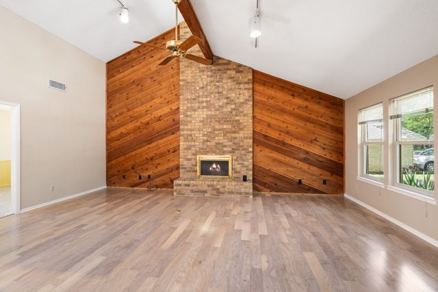 3320 Pin Oak Lane, Bedford, TX 76021