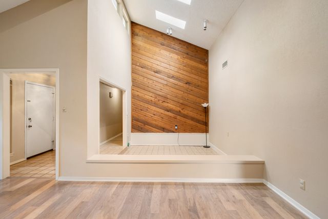 3320 Pin Oak Lane, Bedford, TX 76021