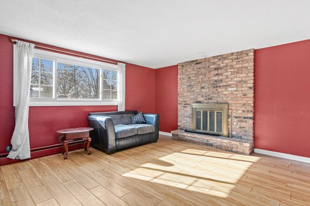 7856 Florida Circle N, Brooklyn Park, MN 55445