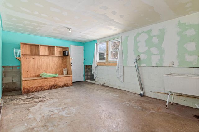 7856 Florida Circle N, Brooklyn Park, MN 55445