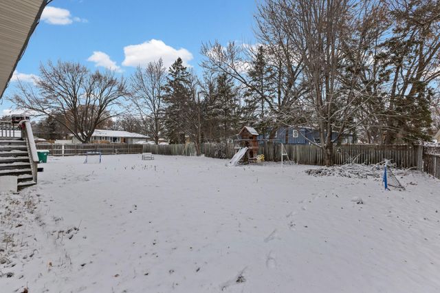 7856 Florida Circle N, Brooklyn Park, MN 55445