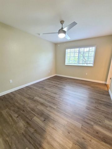 1952 Flamingo Place, West Palm Beach, FL 33404