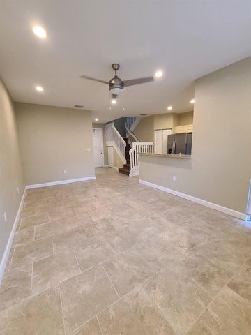 1952 Flamingo Place, West Palm Beach, FL 33404