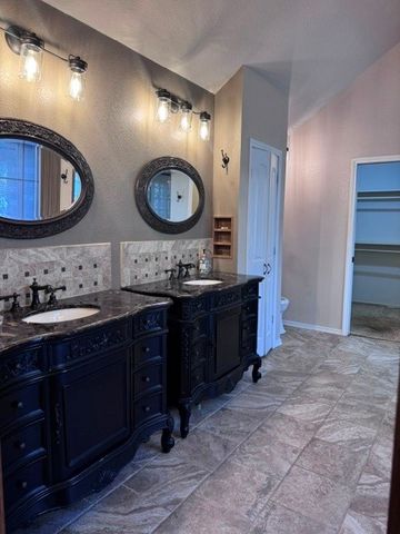 3700 Pelican Court, Arlington, TX 76016