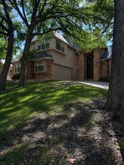 3700 Pelican Court, Arlington, TX 76016