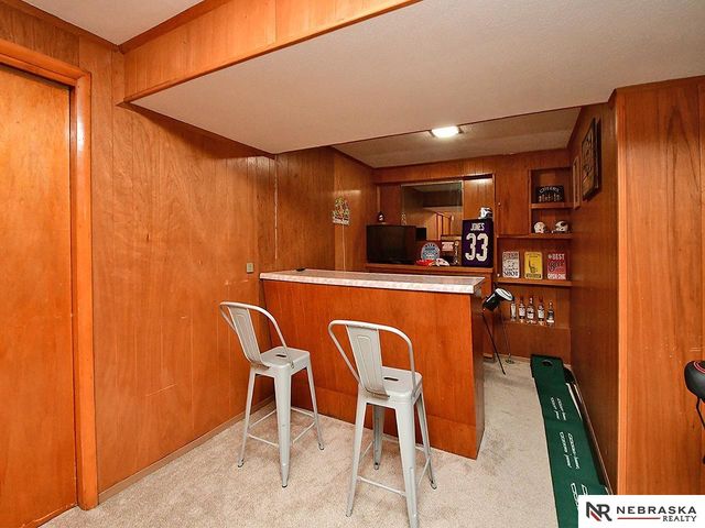 3016 S 49th Street, Omaha, NE 68106