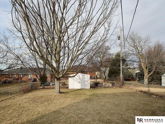 3016 S 49th Street, Omaha, NE 68106