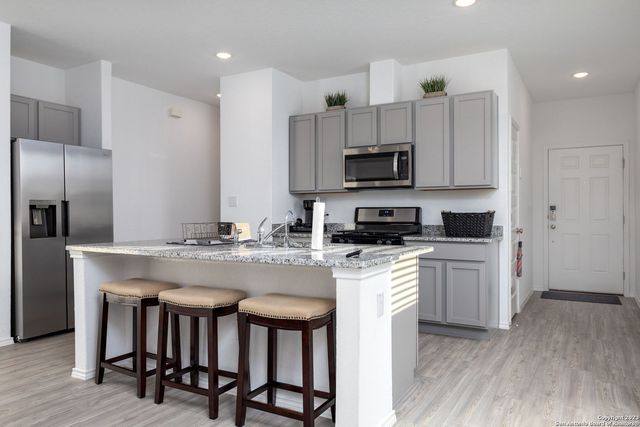 5855 Hematite Rim, San Antonio, TX 78222