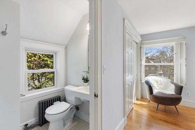 11 Lincoln St, Arlington, MA 02476