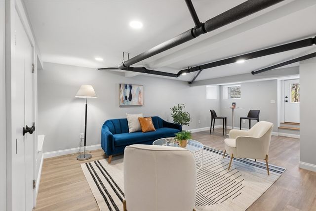 11 Lincoln St, Arlington, MA 02476