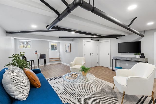 11 Lincoln St, Arlington, MA 02476