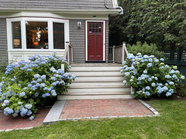 11 Lincoln St, Arlington, MA 02476