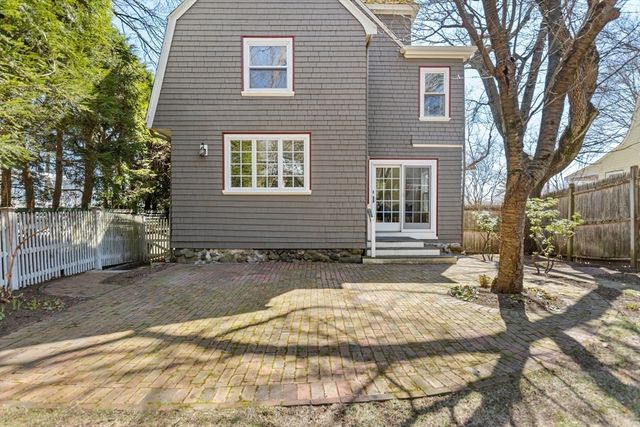 11 Lincoln St, Arlington, MA 02476