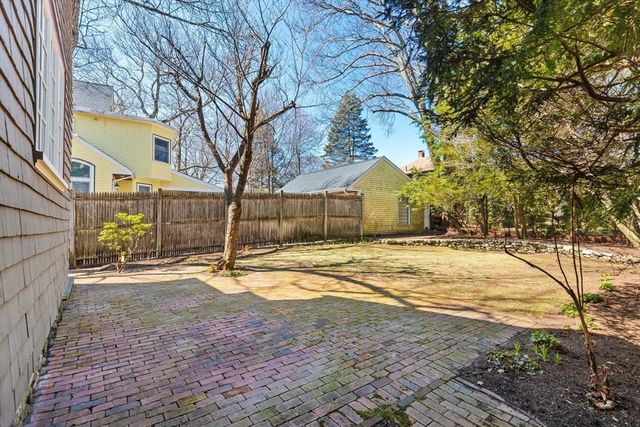 11 Lincoln St, Arlington, MA 02476