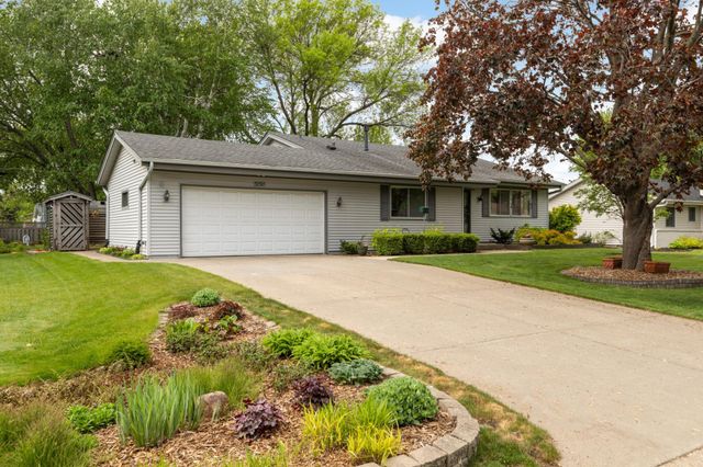 3290 147th Street W, Rosemount, MN 55068