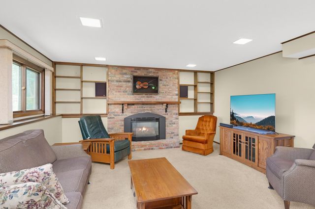 3290 147th Street W, Rosemount, MN 55068
