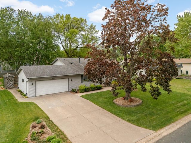 3290 147th Street W, Rosemount, MN 55068