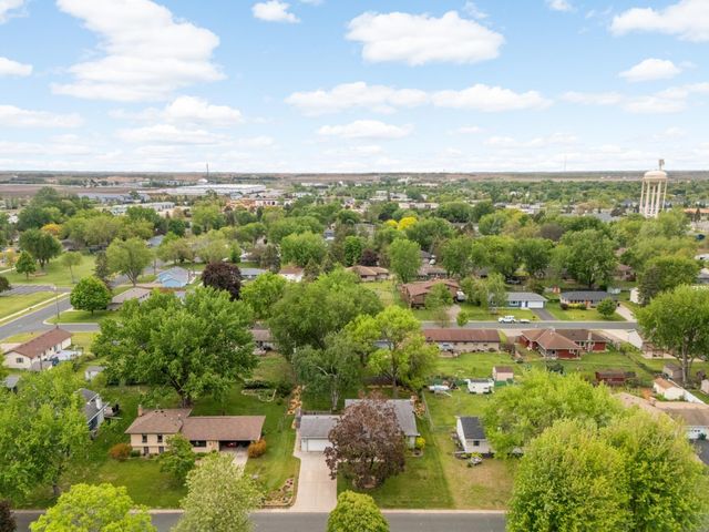 3290 147th Street W, Rosemount, MN 55068