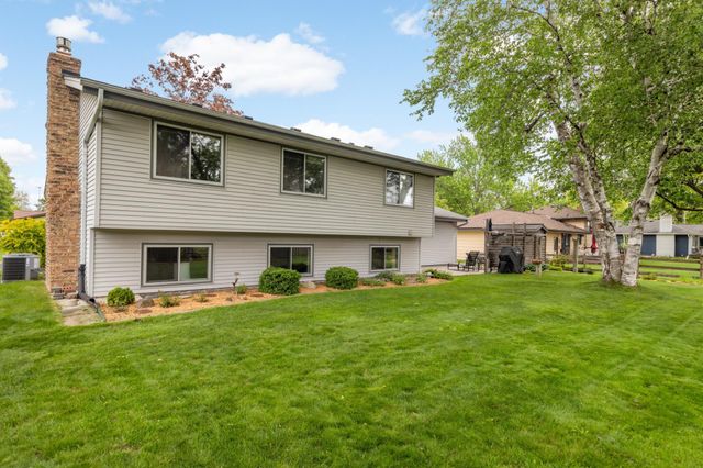 3290 147th Street W, Rosemount, MN 55068