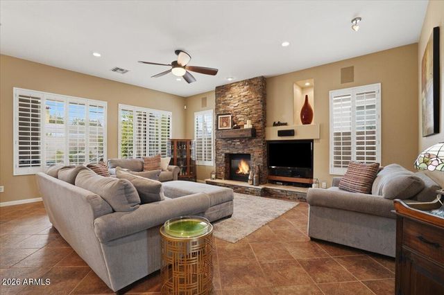 6446 W MAYA Way, Phoenix, AZ 85083