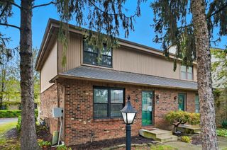 152 Stornoway Drive E, Columbus, OH 43213