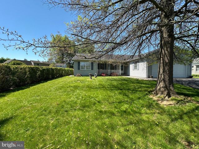 120 CHANCELLOR DRIVE, Chambersburg, PA 17201