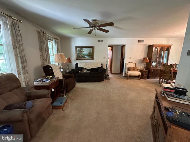 120 CHANCELLOR DRIVE, Chambersburg, PA 17201