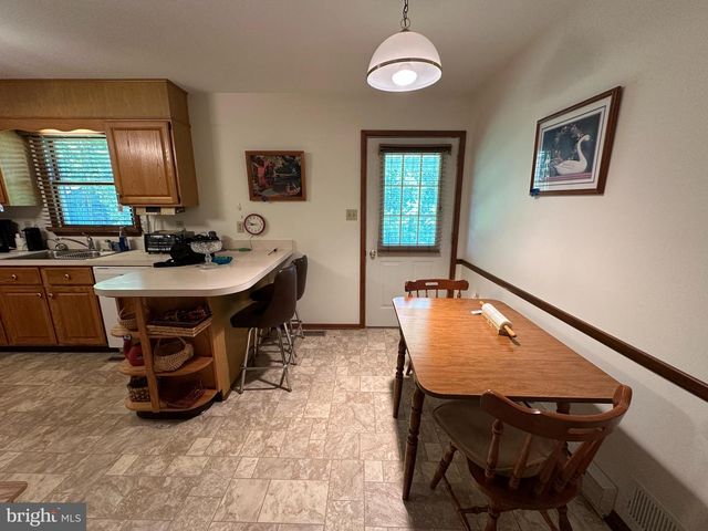 120 CHANCELLOR DRIVE, Chambersburg, PA 17201