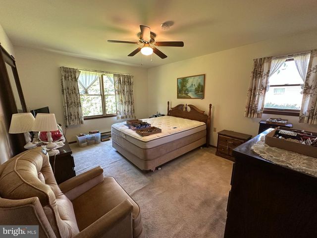 120 CHANCELLOR DRIVE, Chambersburg, PA 17201