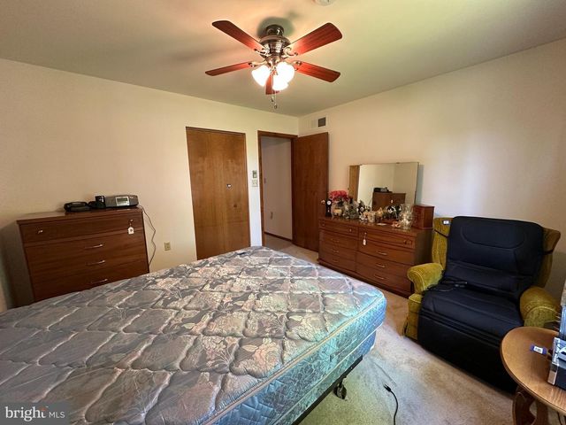 120 CHANCELLOR DRIVE, Chambersburg, PA 17201