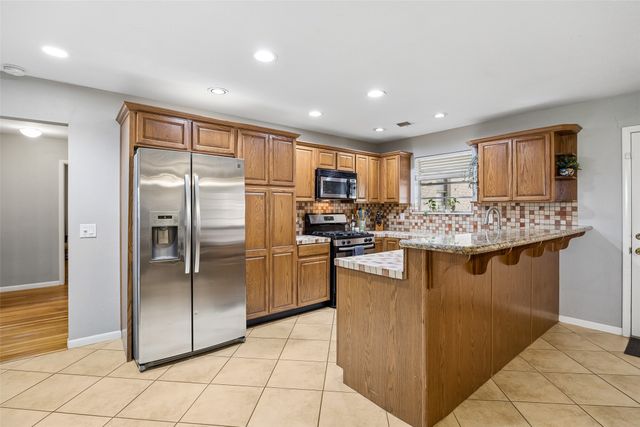 635 Classen Drive, Dallas, TX 75218