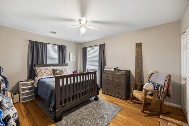 635 Classen Drive, Dallas, TX 75218