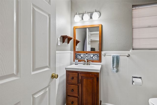 635 Classen Drive, Dallas, TX 75218