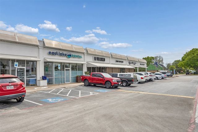 635 Classen Drive, Dallas, TX 75218