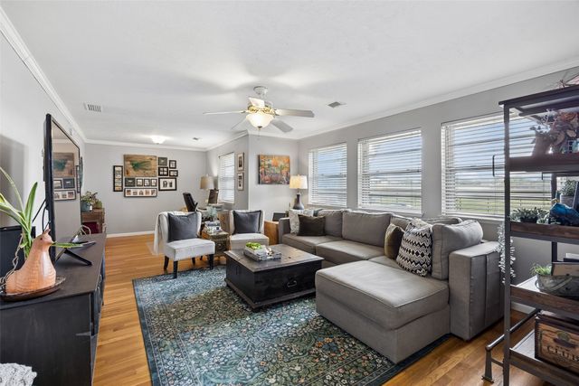 635 Classen Drive, Dallas, TX 75218