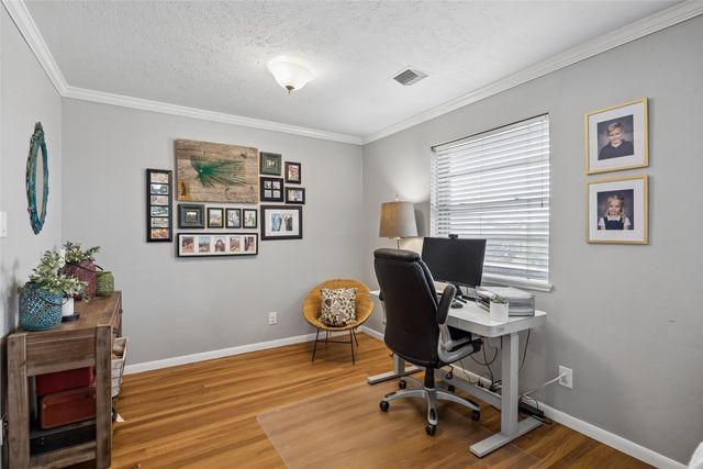 635 Classen Drive, Dallas, TX 75218