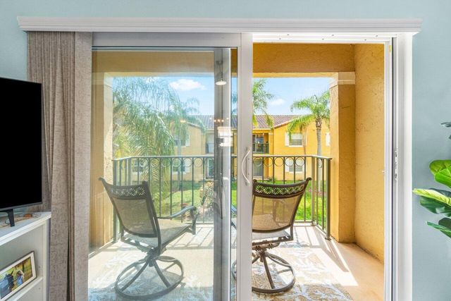 1140 Lake Shore Drive 202, Lake Park, FL 33403