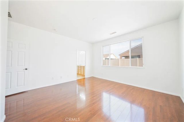 11797 Maywood, Adelanto, CA 92301