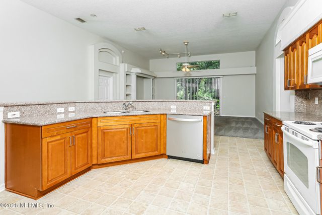 11516 JOLIET FALLS Lane, Jacksonville, FL 32258