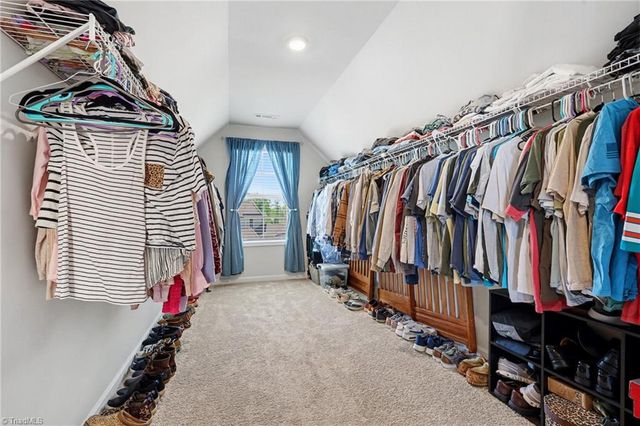 8003 Summit Park Drive, Pfafftown, NC 27040